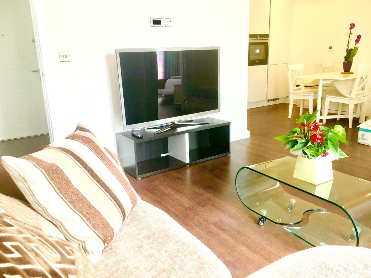 2-Bedrooms Modern Apartment Next To Velodrome, Lounge, Balcony, Parking, Abba Londres Exterior foto